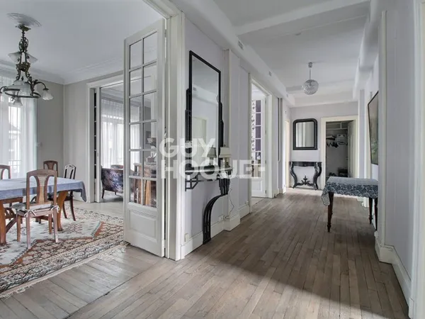 Appartement 6 pièces 128 m²