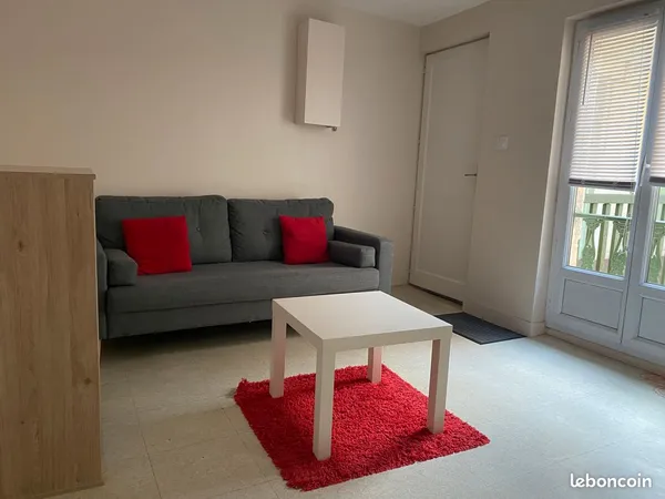 Beau T2 meublé proche ISAT