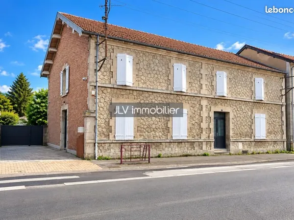 Maison 10 pièces 300 m²