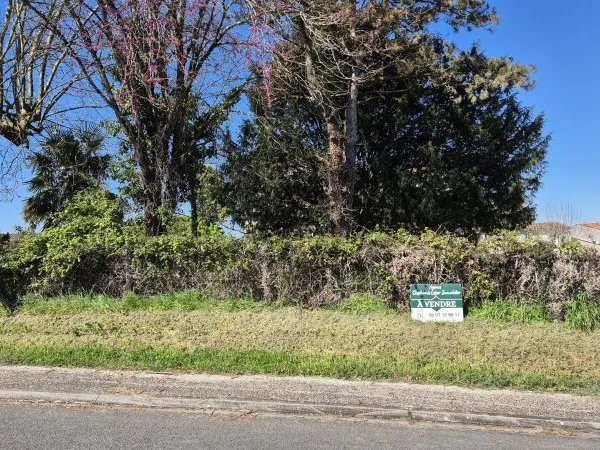 Terrain 500 m²
