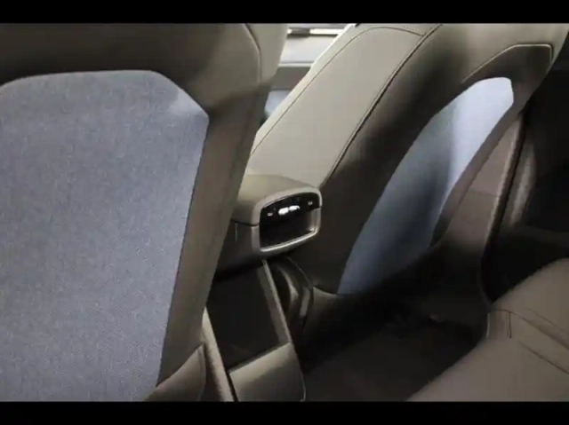 Volvo Ex30 single extended range 272ch ultra — photo 12