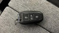 Peugeot 5008 Hybrid 136ch GT e-DCS6 — photo 16