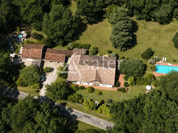 Domaine de caractère, idéal tourisme rural, 8 ha