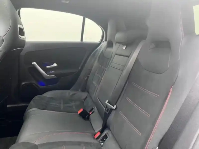 Mercedes Classe A 200 d amg line — photo 19
