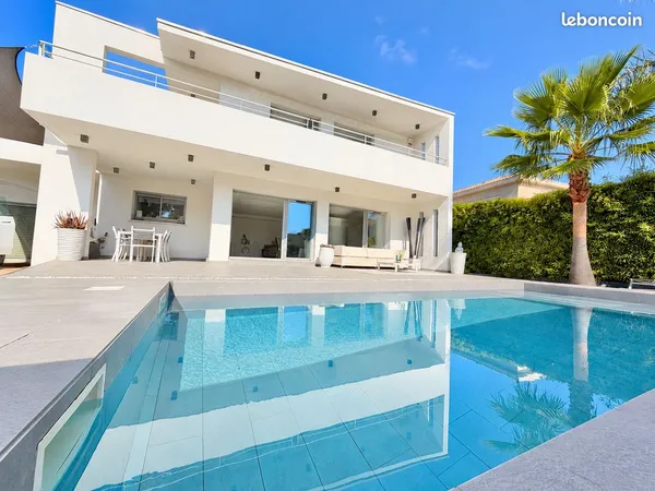 Villa 7 pièces 187 m²