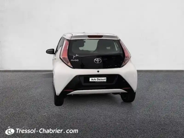 Toyota Aygo 1.0 vvt-i x-play — photo 4