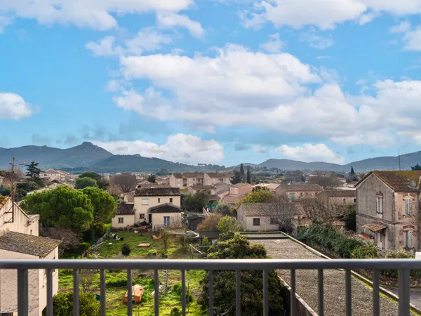 Résidence intimiste et sécurisée de 8 appartements - Vue plein sud sur Fenouillet - Grande terrasse 