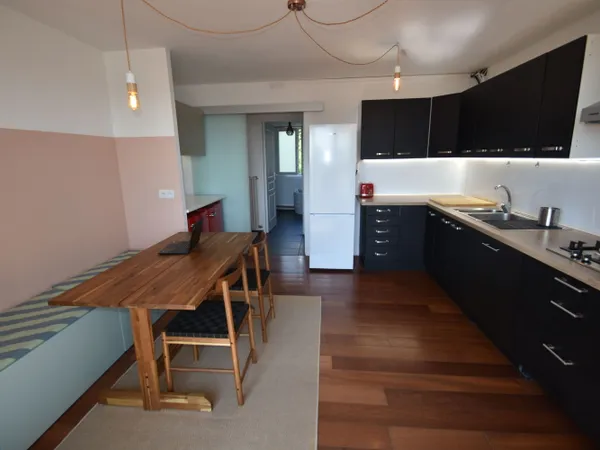 Loue ch dans appartement 80m² - métro ligne B gare d'Oullins