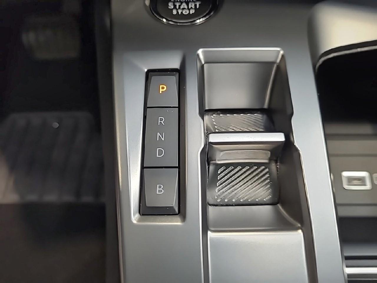 Peugeot 308 phev 180 e-eat8 allure pack — photo 20