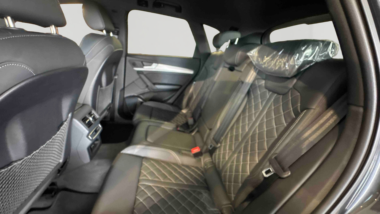 Audi Q5 50 TFSIe 299 S tronic 7 Quattro — photo 24