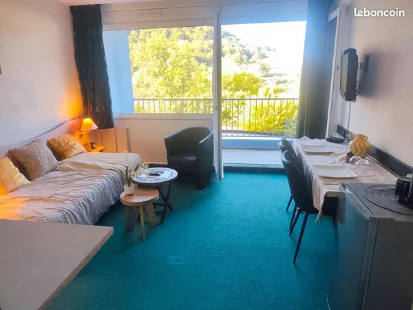 Studio 21 M2 cuisine équipée