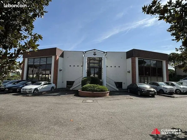 BUREAUX 688 m² BALMA