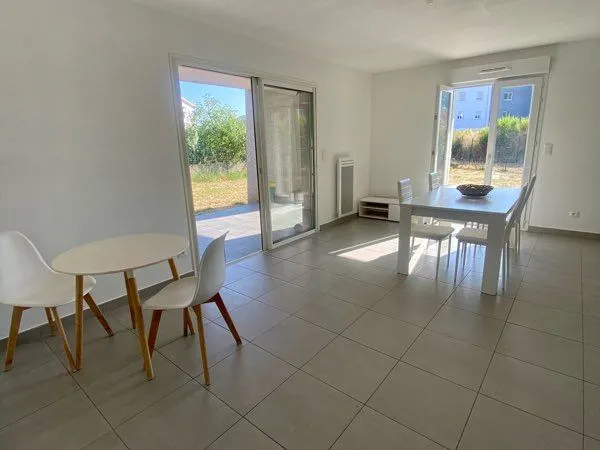 Exclusivité - à louer - t2 avec jardin de 300 m² - folelli