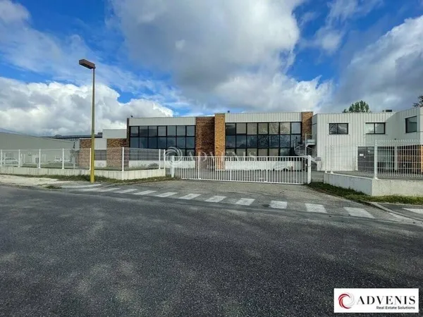 Local d'activité 1315 m²