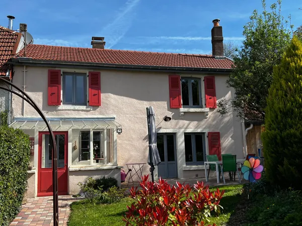 Maison ancienne rénovée, 120 m2, 3 ch