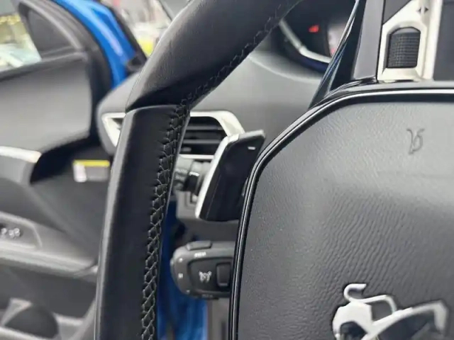 Peugeot 3008 bluehdi 130ch s&amp;s eat8 allure — photo 17