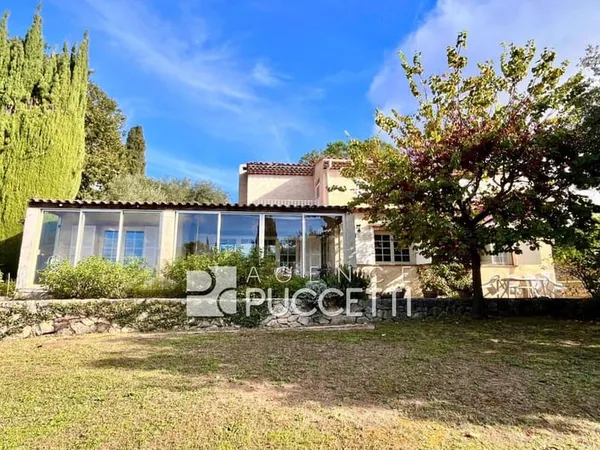 Maison 7 pièces 166 m²