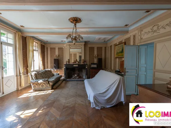 Propriété 10 pièces 218 m²