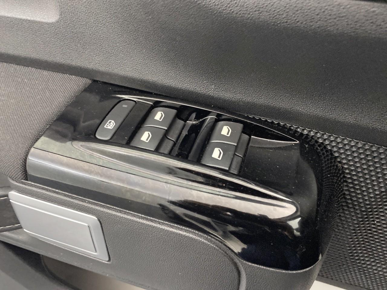 Citroën C3 puretech 110 s&s eat6 shine — photo 17