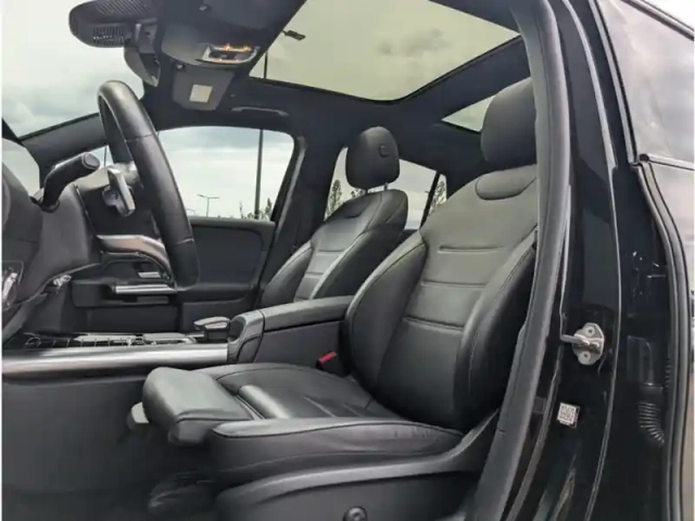 Mercedes Eqa 350 4matic — photo 17