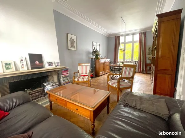 Maison 9 pièces 166 m²