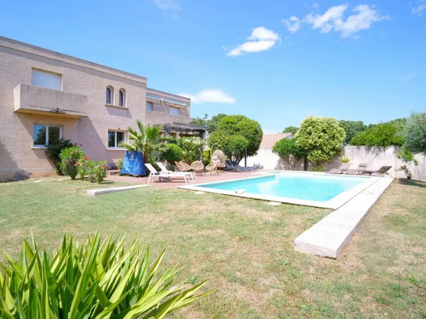 Villa 7 pièces 247 m²