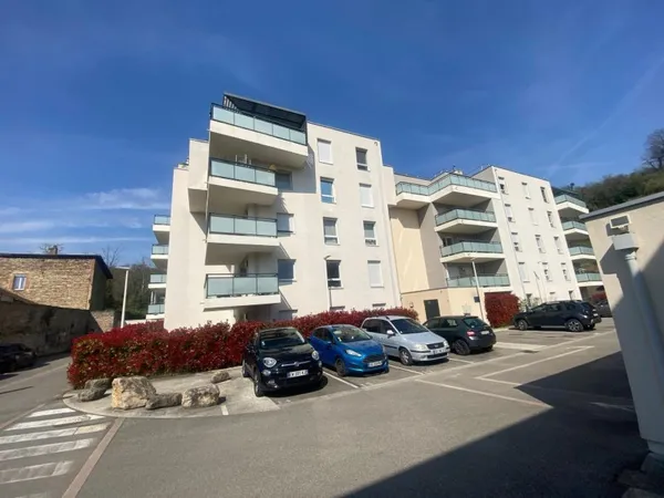 Appartement T4 avec ascenseur et terrasse