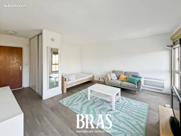 Studio 1 pièce 33 m²