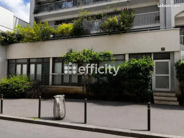 Local bureaux 109 m²