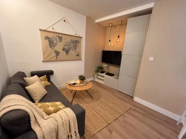 CHAMBRE DISPONIBLE EN COLOCATION - NANTES - APPARTEMENT ENTIÈREMENT MEUBLÉ ET ÉQUIPÉ