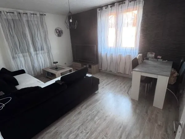 APPARTEMENT F4 - 77 m2 - WITTELSHEIM CENTRE