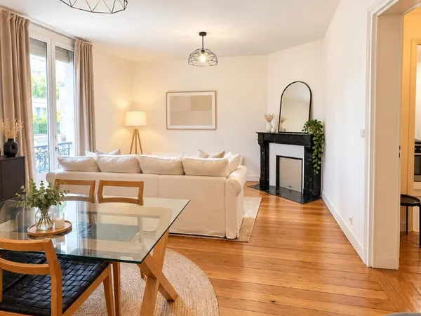 2 Pièces 42m² loi carrez à 3 minutes du métro Saint-Mandé Tourelle