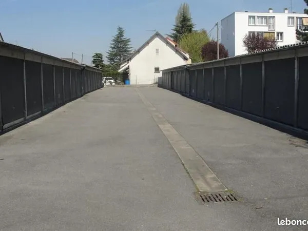 Garage - Box à louer dans les hauts de Lagny