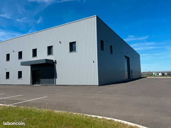 Bâtiment industriel / bureaux /local stockage couvert et non couvert