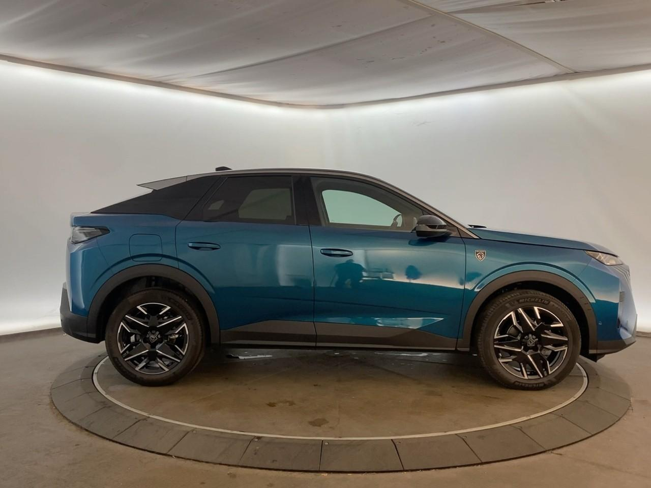 Peugeot 3008 hybrid 145 e-dcs6 gt — photo 4