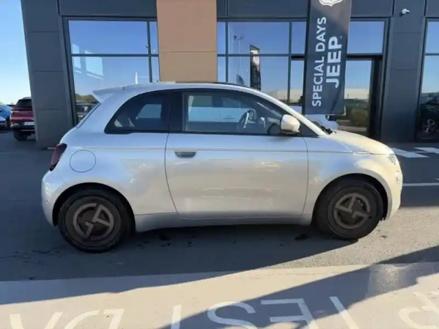 Fiat 500 e 118ch giorgio armani collectors edition my25 step 2 — photo 4