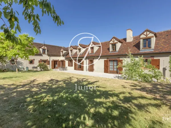 Morée - LOIR-ET-CHER - Spacieuse maison d'environ 300m² agrément