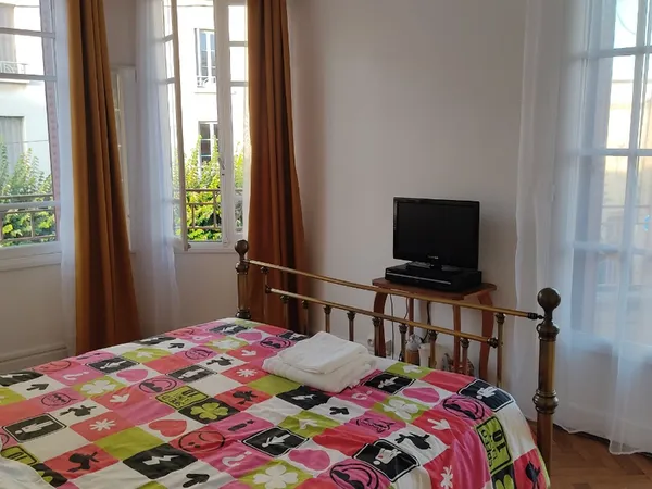 Propose chambre dans Colocation de 110m² - maison avec jardinet en centre ville à Clermont Ferrand