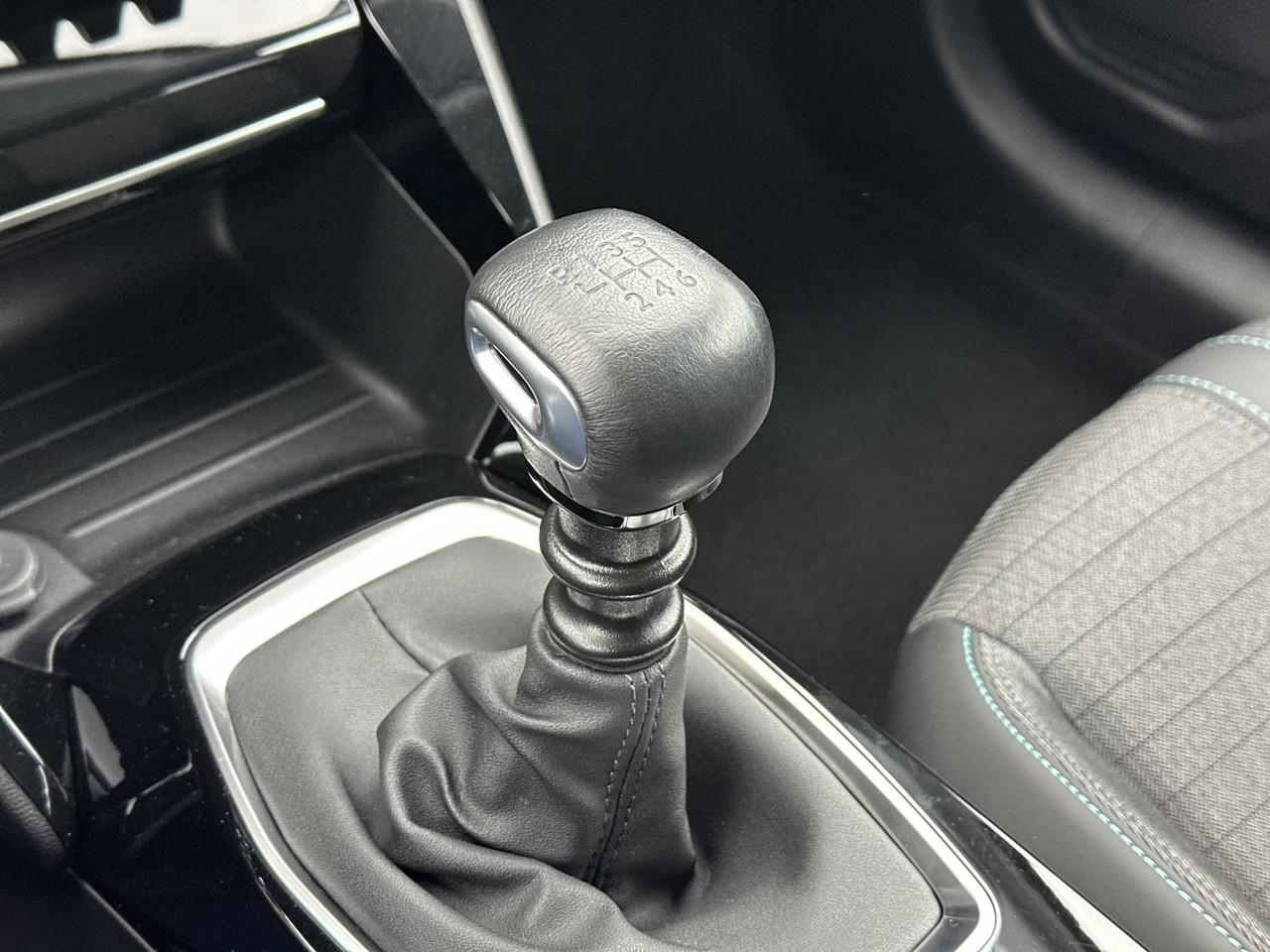 Peugeot 208 puretech 100 s&s bvm6 allure — photo 31