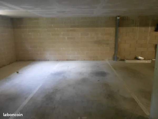 Parking/box 12 m² GRETZ ARMAINVILLIERS