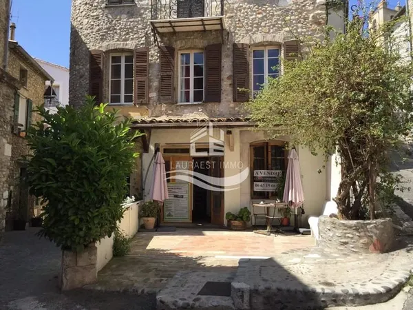 Appartement dans maison de village
