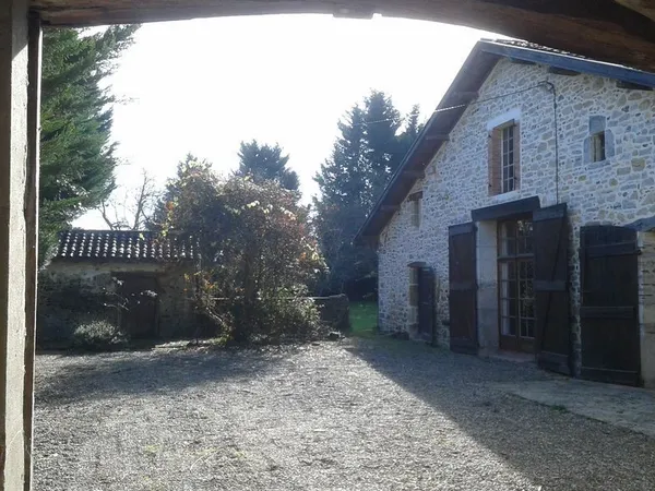 Propriété historique du sud-ouest de France, proche Océan