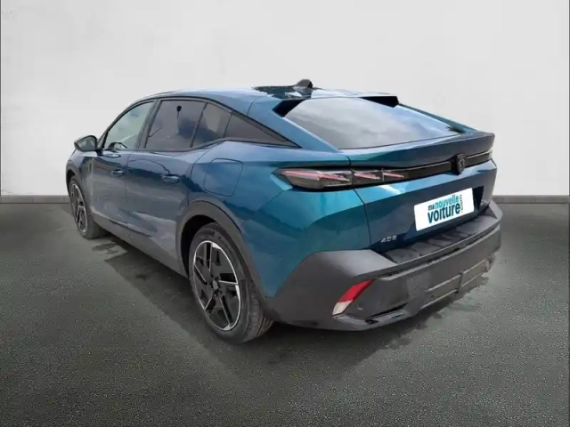 Peugeot 408 phev 180 e-eat8 — photo 7