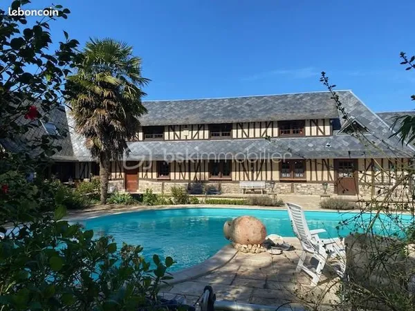 Propriété 11 pièces 320 m²