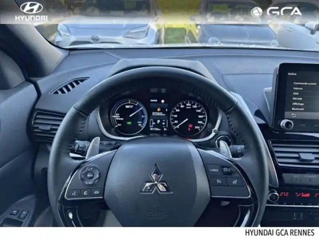 Mitsubishi Eclipse cross 2.4 mivec phev 188ch business 4wd 2023 — photo 8