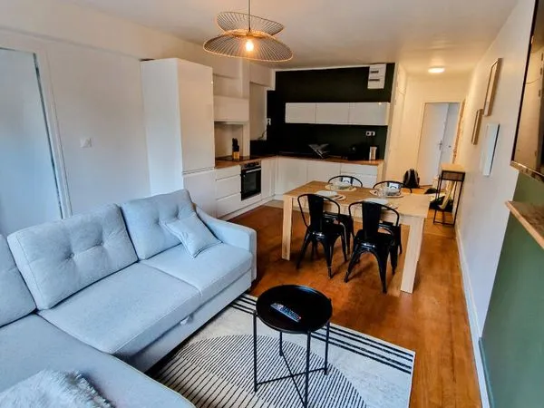 Appartement 5 pièces 10 m²
