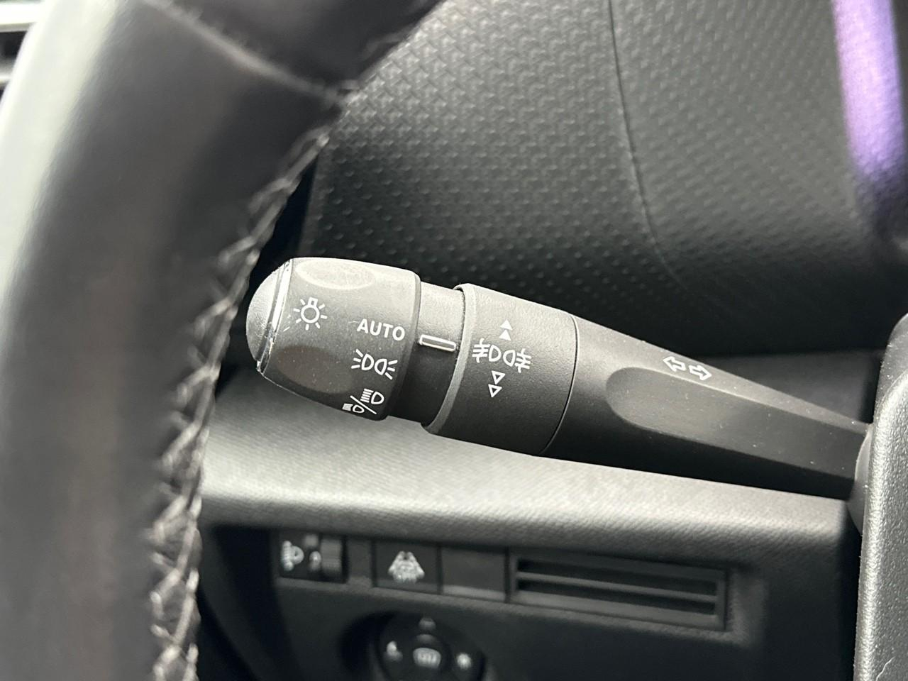 Citroën C4 puretech 130 s&s eat8 shine pack — photo 17