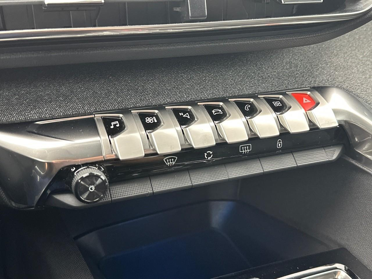 Peugeot 3008 puretech 130ch s&s eat8 allure pack — photo 28