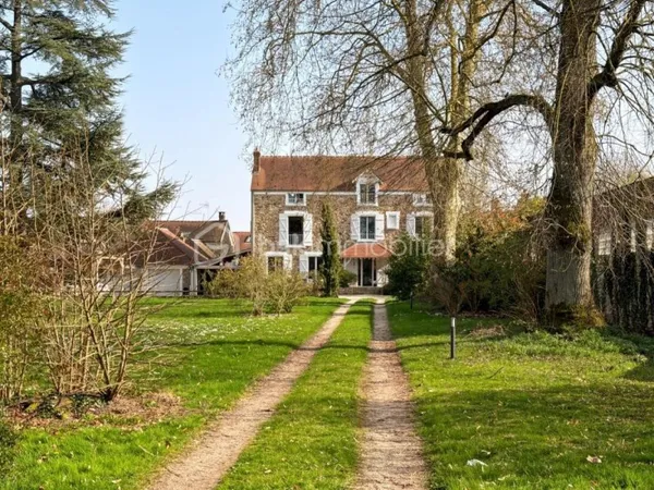 Grande maison bourgeoise 280 m2 - 7 chambres - Terrain 6000 m2