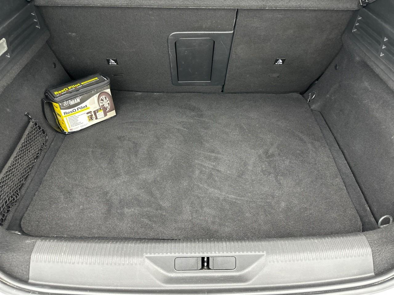 Peugeot 308 phev 180 e-eat8 allure pack — photo 6